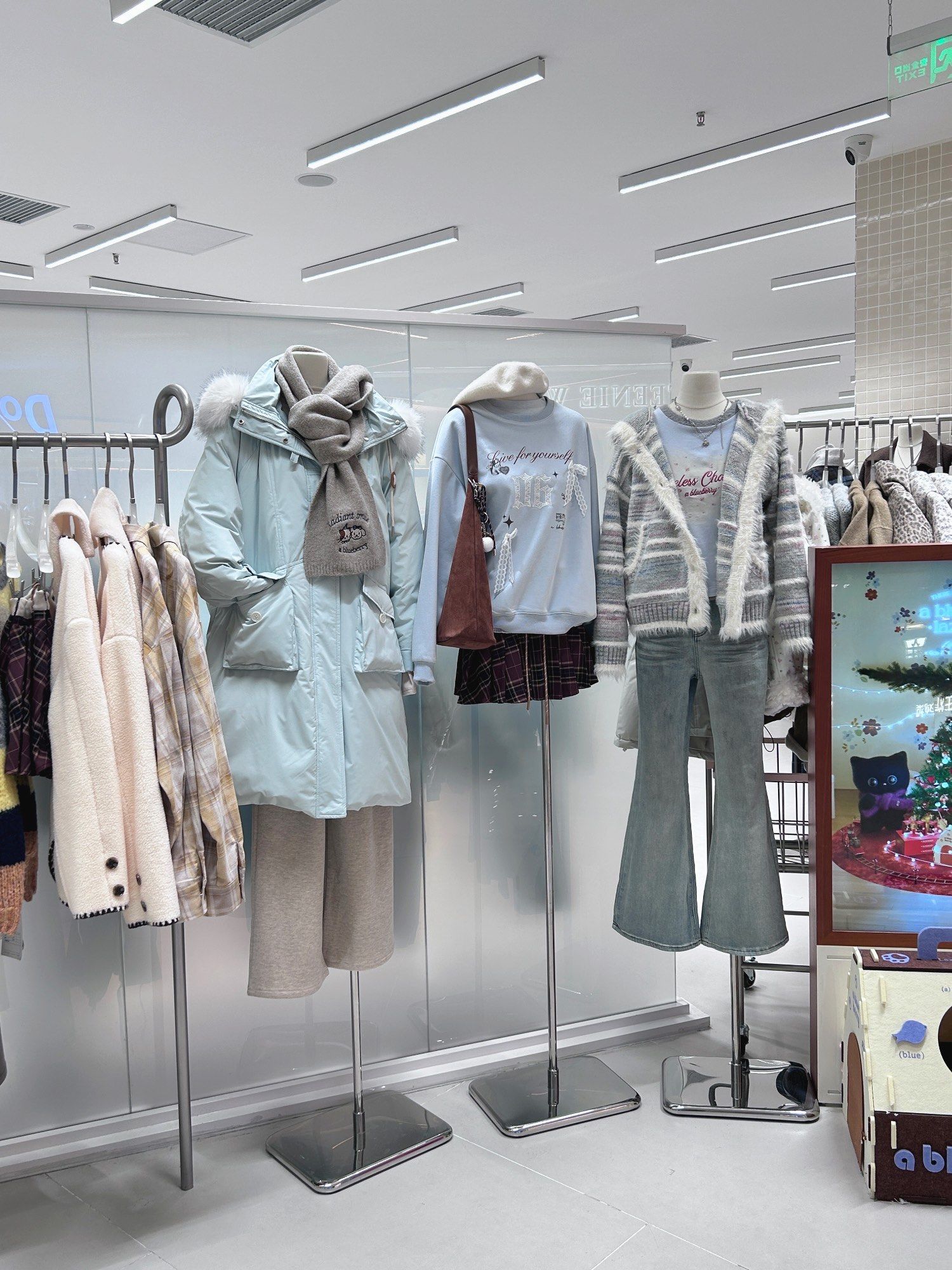 长沙女装 当我的消费观在霓虹与老街间崩塌